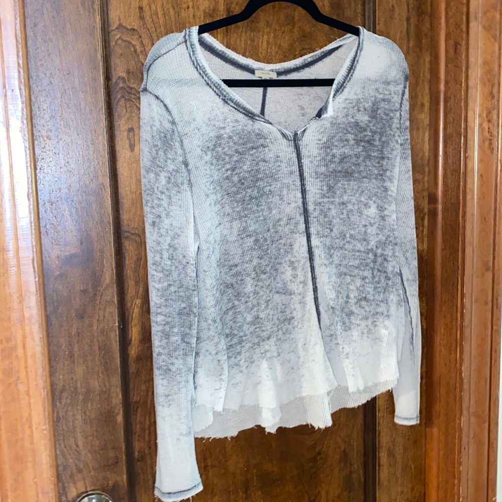 Gray thin long sleeve